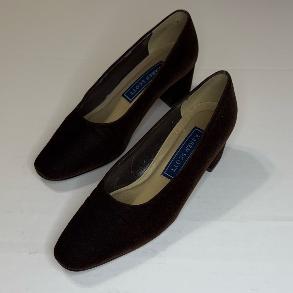 Karen Scott Sz 8M Dark Brown Velvet Heels